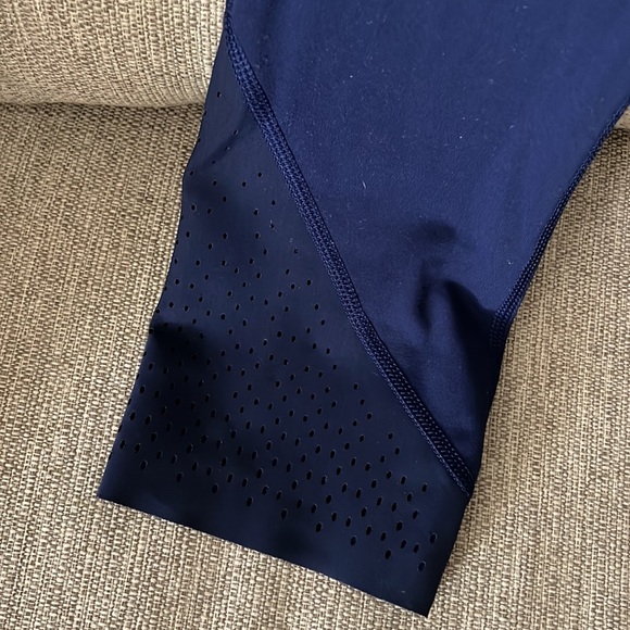 Lululemon crop leggings - Picture 2 of 5